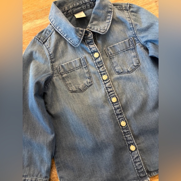 Baby GAP Toddler Medium Indigo Wash Button Down Shirt, Size 3 Years, 3T Unisex - Picture 5 of 8